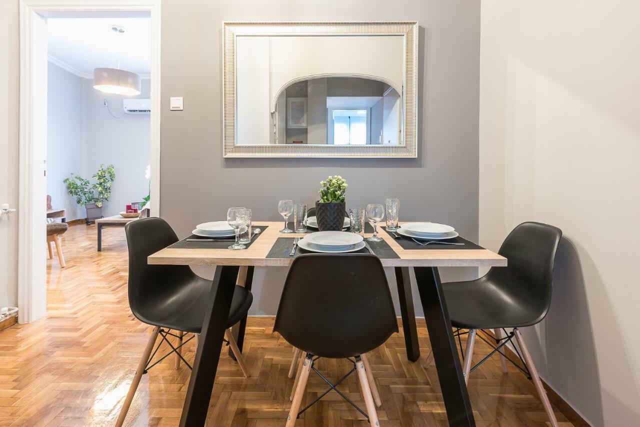 Elegant Living At The Heart Of Apartment *