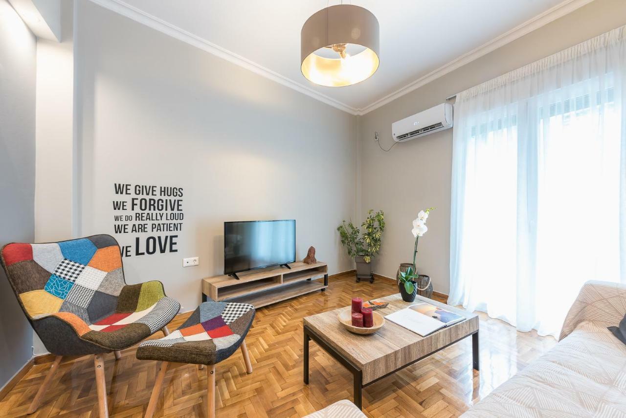 Elegant Living At The Heart Of Apartment